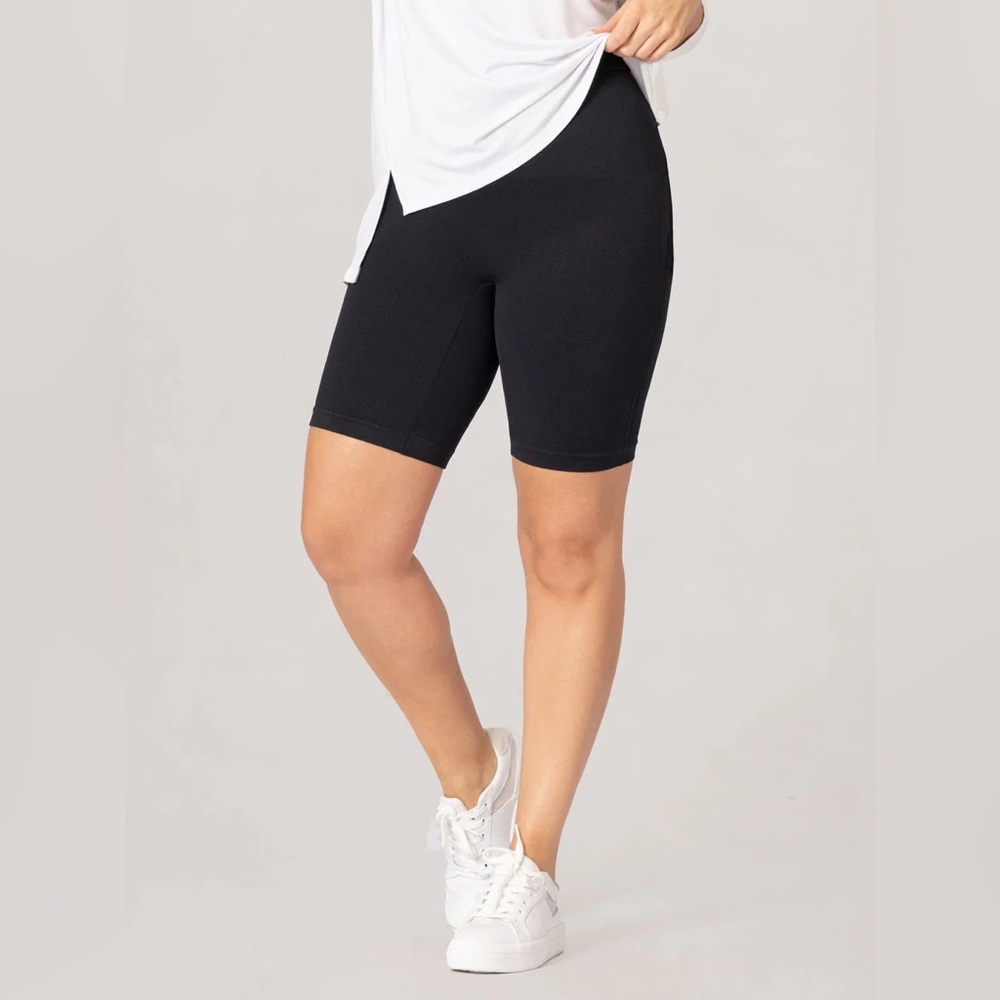 🌙 B121 - Shapermint Essentials Fresh Control Mid-Waist Shaper Bike Shorts